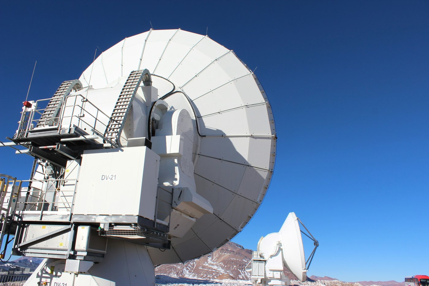 An ALMA antenna on the Chajnantor plateau in the Atacama Desert, one of four platforms that confirmed framework predictions